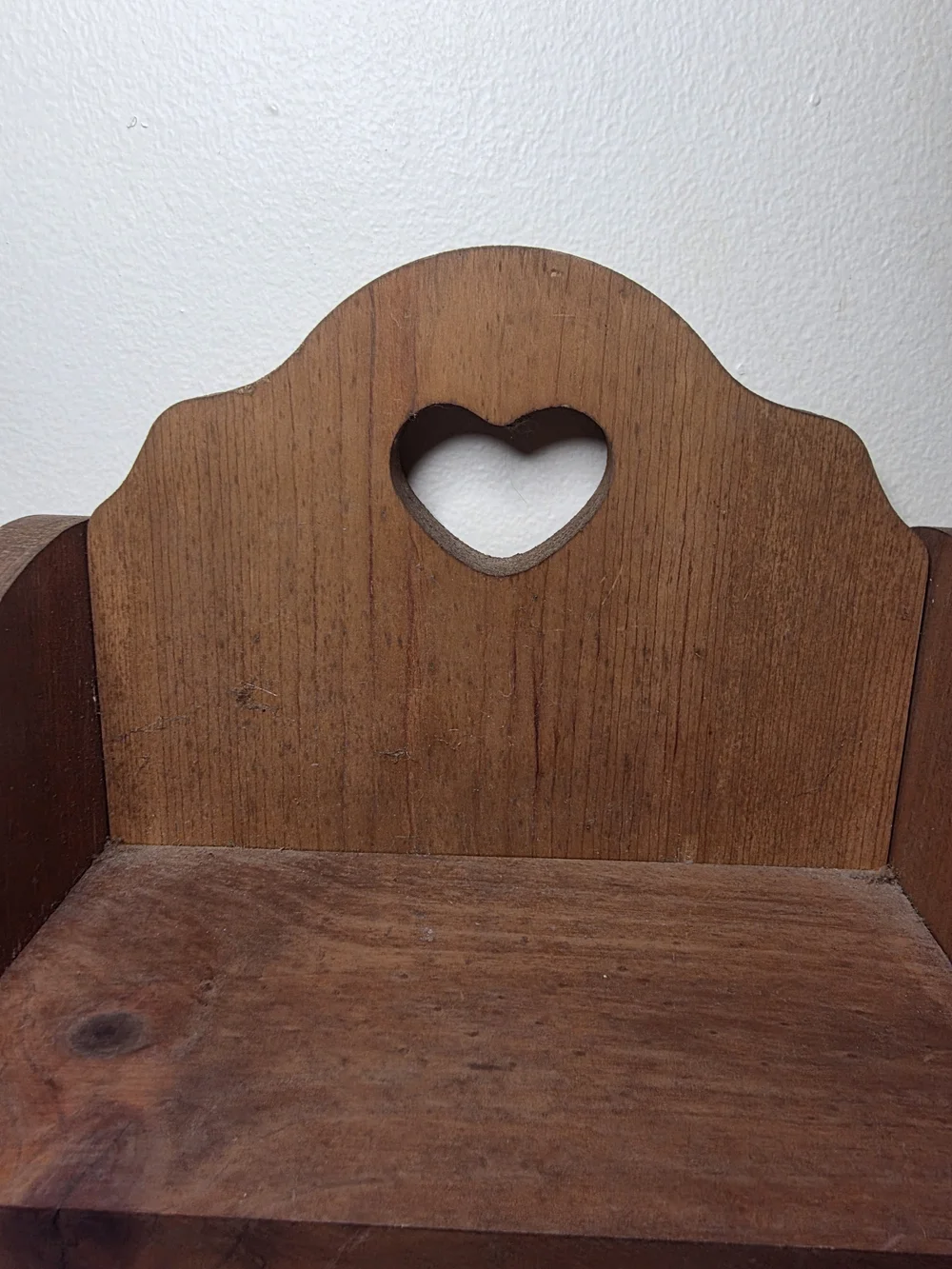 Vintage Country Farmhouse Heart Cutout Wooden Wall Decor